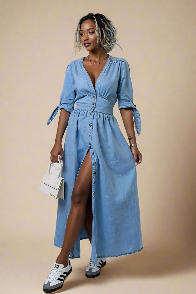Aurora™ | Lang denimkjole med knapper og markeret talje